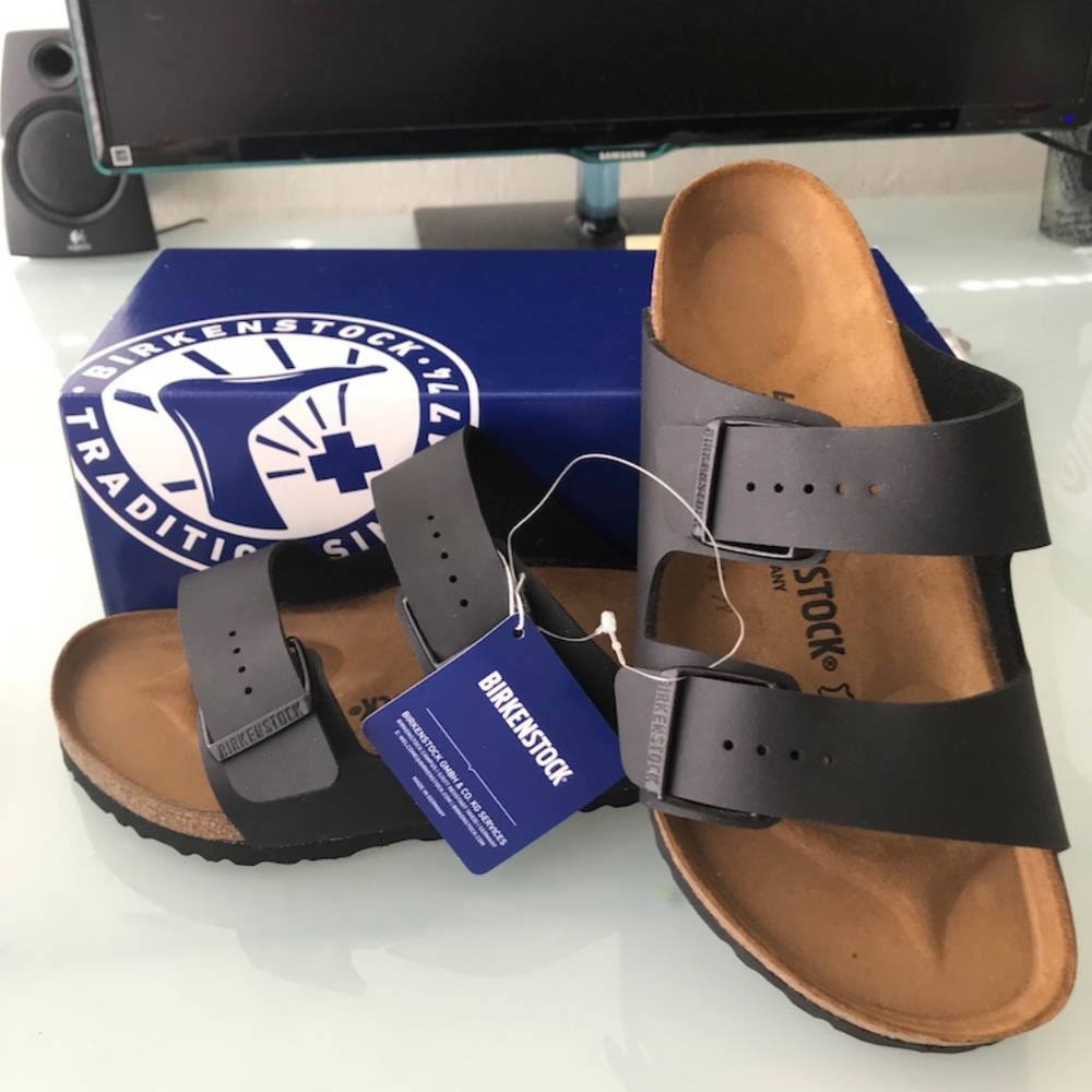 Brand New in Box Birkenstock Black Arizona size 40